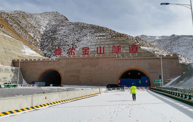 高压软起动装置应用于甘肃高速项目